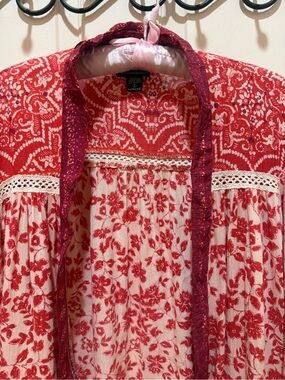 Angie Boho Red Floral Lace-Trim Kimono Women's Top